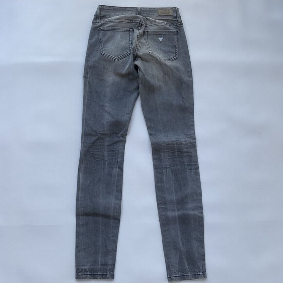 Guess Mid Rise Power Curvy Skinny Jeans In Create Wash Size 24 - Picture 8 of 11